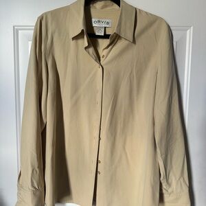 Orvis Women's Beige Button Down Shirt